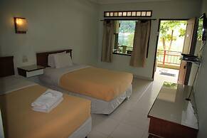 Pandu Lakeside Hotel Parapat - Toba Lake
