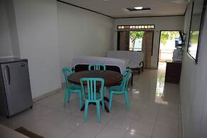 Pandu Lakeside Hotel Parapat - Toba Lake