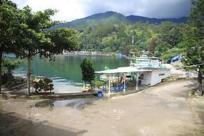 Pandu Lakeside Hotel Parapat - Toba Lake