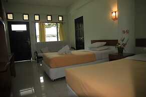Pandu Lakeside Hotel Parapat - Toba Lake