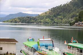 Pandu Lakeside Hotel Parapat - Toba Lake