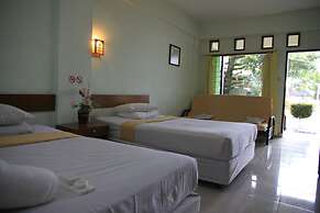 Pandu Lakeside Hotel Parapat - Toba Lake