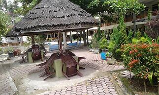 Pandu Lakeside Hotel Parapat - Toba Lake
