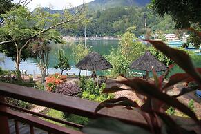 Pandu Lakeside Hotel Parapat - Toba Lake