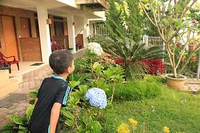 Pandu Lakeside Hotel Parapat - Toba Lake