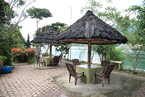 Pandu Lakeside Hotel Parapat - Toba Lake