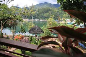 Pandu Lakeside Hotel Parapat - Toba Lake