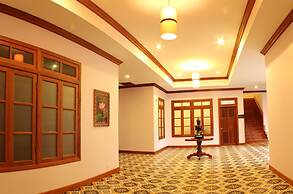 Royal Crown Hotel & Spa