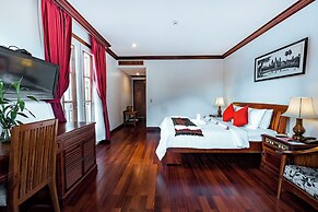 Royal Crown Hotel & Spa