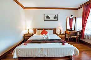 Royal Crown Hotel & Spa