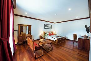 Royal Crown Hotel & Spa