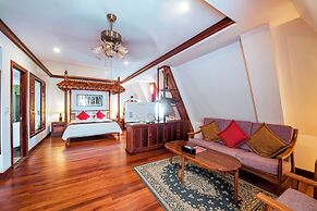 Royal Crown Hotel & Spa