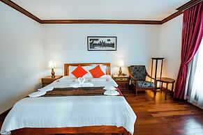 Royal Crown Hotel & Spa