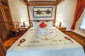 Royal Crown Hotel & Spa