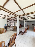 Pandu Lakeside Hotel Tuktuk