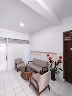 Pandu Lakeside Hotel Tuktuk