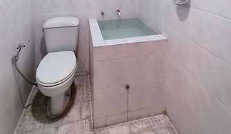 Pandu Lakeside Hotel Tuktuk