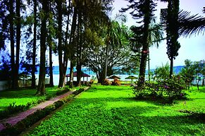 Pandu Lakeside Hotel Tuktuk