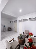 Pandu Lakeside Hotel Tuktuk