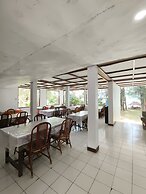 Pandu Lakeside Hotel Tuktuk