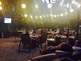 El Sano Banano Beachside Hotel