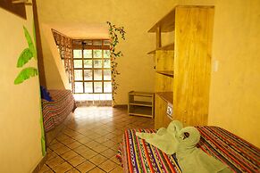 El Sano Banano Beachside Hotel