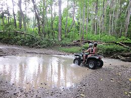 El Sano Banano Beachside Hotel