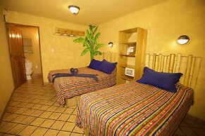 El Sano Banano Beachside Hotel