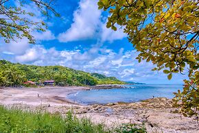 El Sano Banano Beachside Hotel