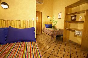 El Sano Banano Beachside Hotel