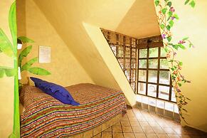 El Sano Banano Beachside Hotel