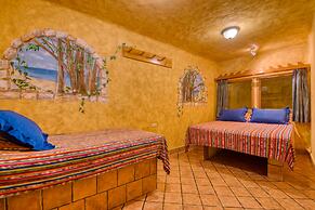 El Sano Banano Beachside Hotel