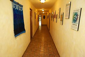 El Sano Banano Beachside Hotel