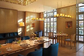 The Ritz-Carlton Abu Dhabi, Grand Canal