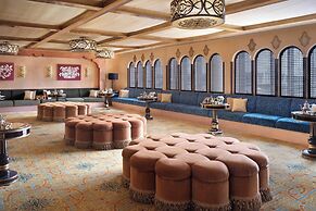 The Ritz-Carlton Abu Dhabi, Grand Canal