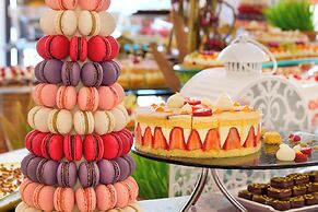 The Ritz-Carlton Abu Dhabi, Grand Canal