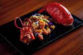 The Ritz-Carlton Abu Dhabi, Grand Canal