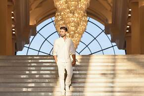 The Ritz-Carlton Abu Dhabi, Grand Canal