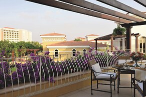 The Ritz-Carlton Abu Dhabi, Grand Canal
