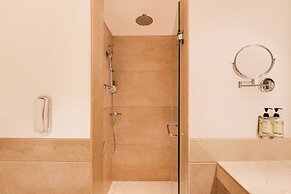 Lemon Tree Premier, Delhi Airport