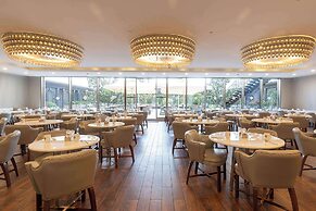 Wyndham Grand Istanbul Kalamis Marina Hotel
