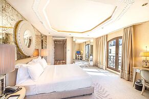 Wyndham Grand Istanbul Kalamis Marina Hotel