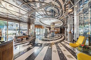 Wyndham Grand Istanbul Kalamis Marina Hotel