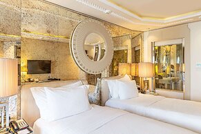 Wyndham Grand Istanbul Kalamis Marina Hotel