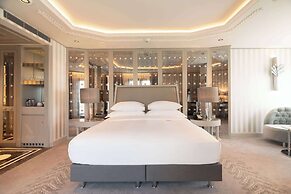 Wyndham Grand Istanbul Kalamis Marina Hotel