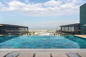 Wyndham Grand Istanbul Kalamis Marina Hotel