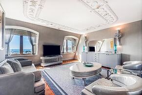 Wyndham Grand Istanbul Kalamis Marina Hotel