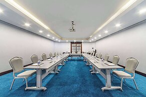 Wyndham Grand Istanbul Kalamis Marina Hotel