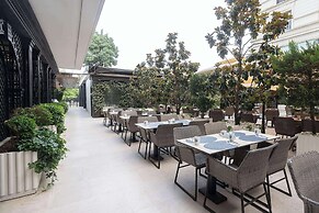 Wyndham Grand Istanbul Kalamis Marina Hotel