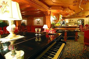 HOTEL LORENZETTI